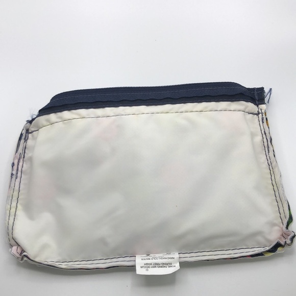 LeSportsac Women's Classic 3 Zip Cosmetic Case  Bag EC - Picture 6 of 6